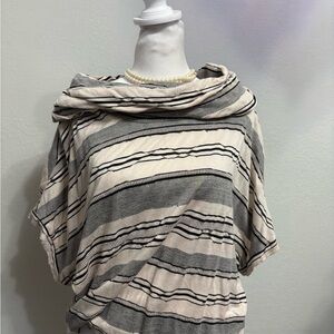 🔦Striped Gray and Cream Women's Sweater🔦
